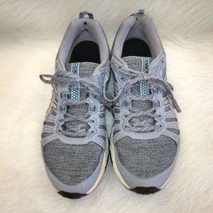 SHOES ASICS Decent pair of women's US size 9 EU size 40.5 Asics Gel-Vent